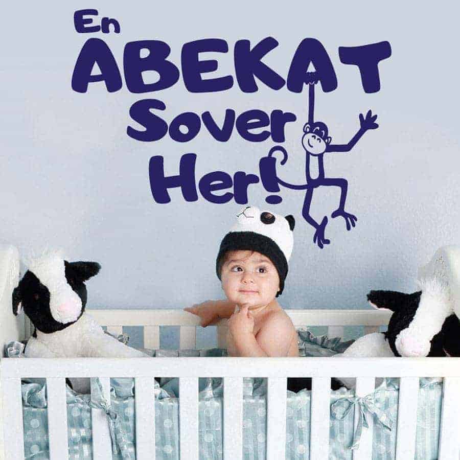 Abekat Sover Her Wallsticker -